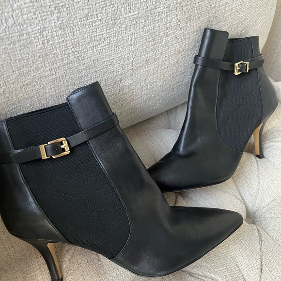 Michael Kors Booties - Picture 1 of 3